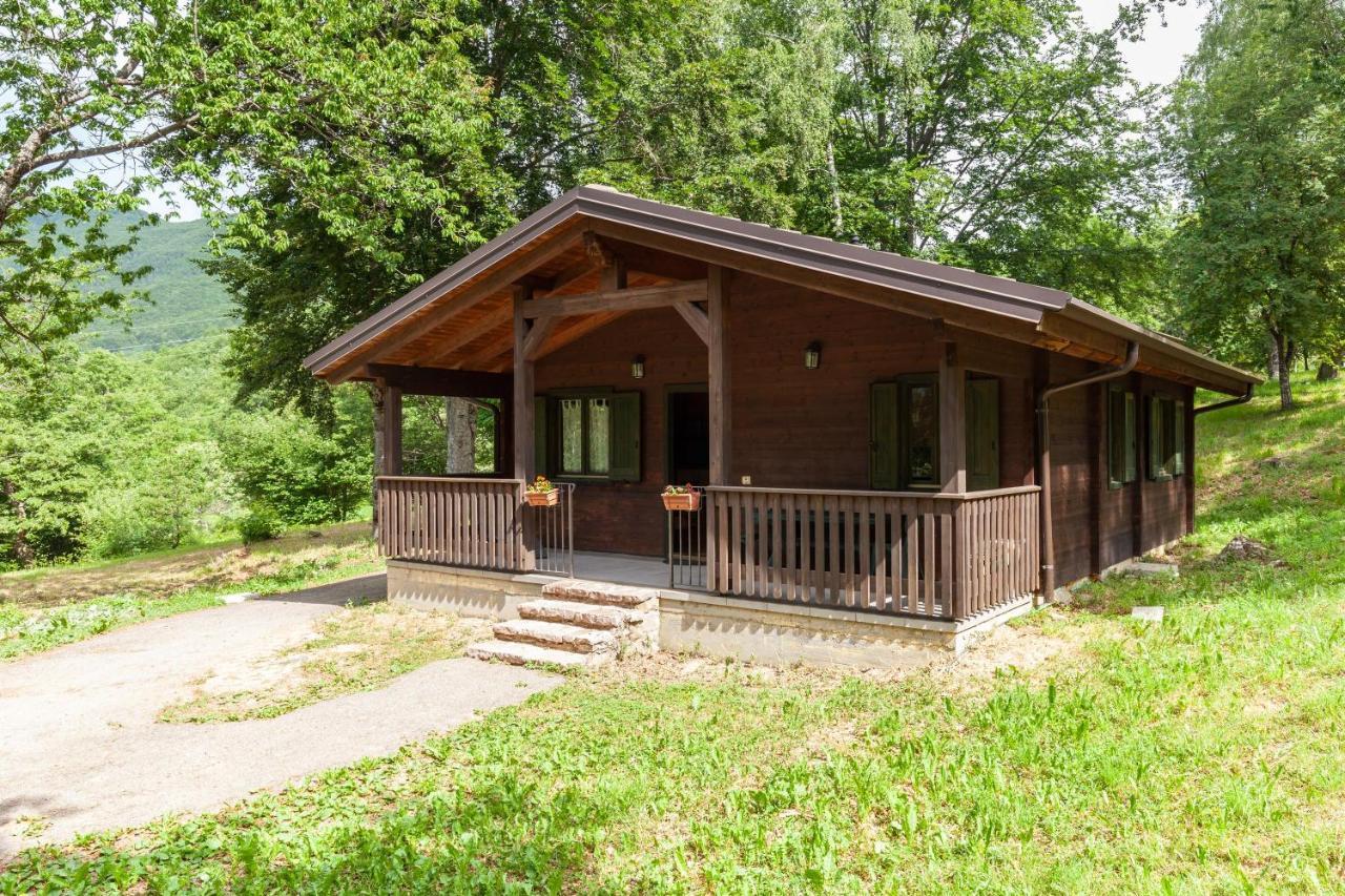 Villaggio Anemone - Chalet Anemone Capanne di Sillano Esterno foto
